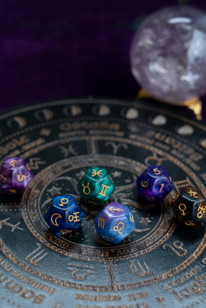 Chiêm tinh học bài 1 2 zodiac horoscope with divination dice